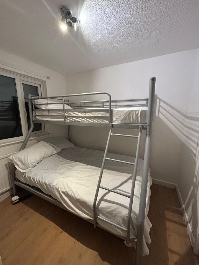 Home Away In A Close Thamesmead  Esterno foto